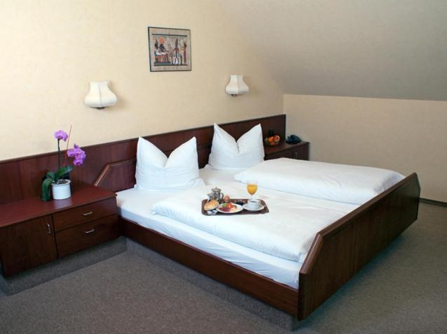 Hotel-Restaurant Lowen Süßen Camera foto